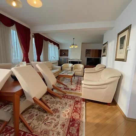 アパート Two Story Penthouse In Heart Of