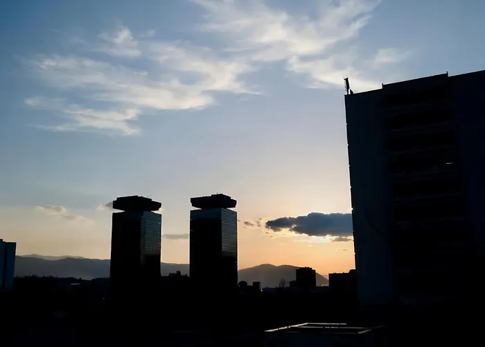 Apartament Two Story Penthouse In Heart Of